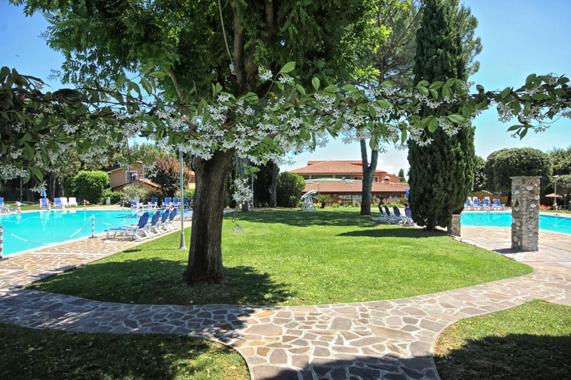 West Garda Hotel Padenghe sul Garda Exteriör bild