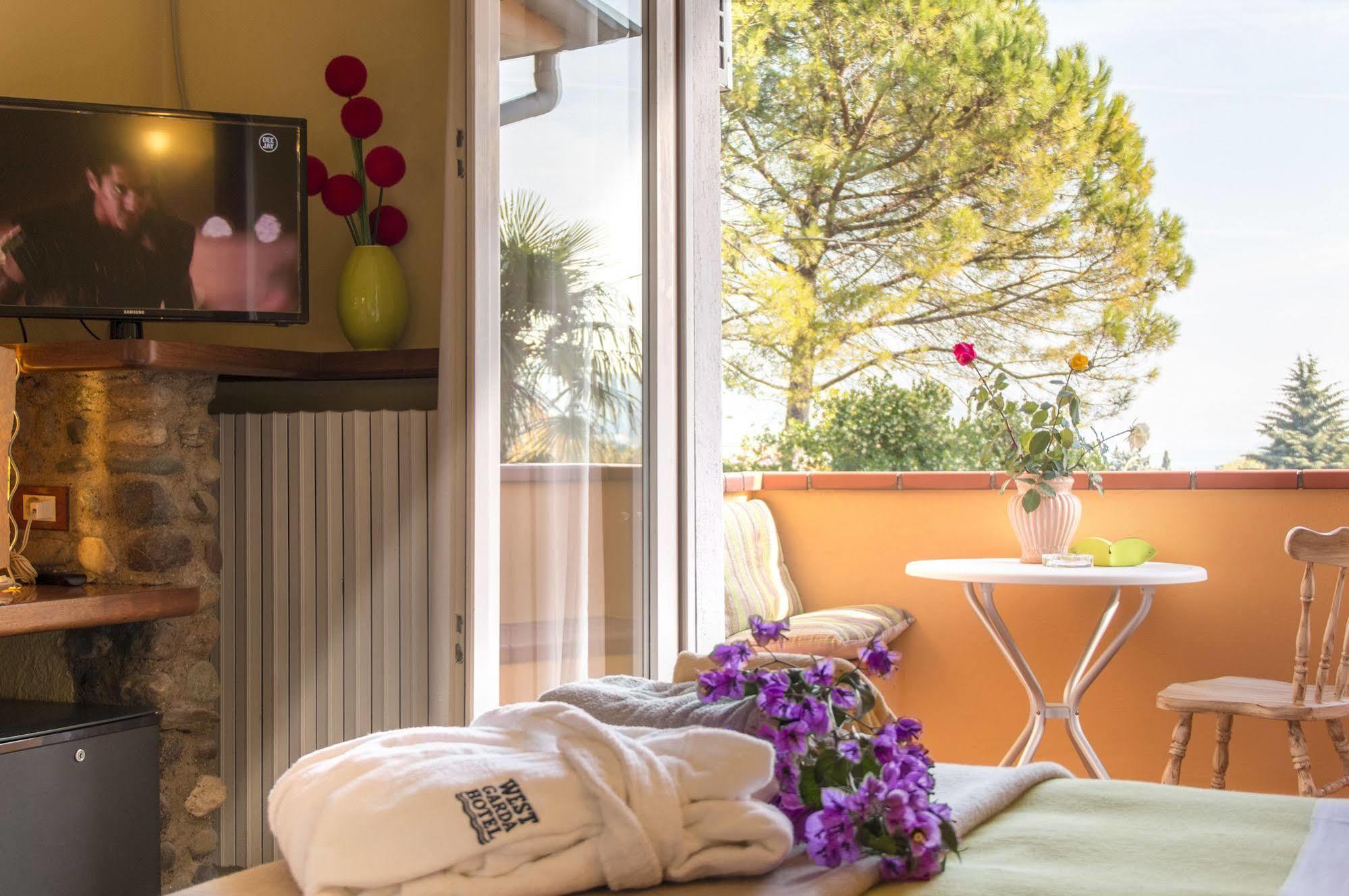 West Garda Hotel Padenghe sul Garda Exteriör bild